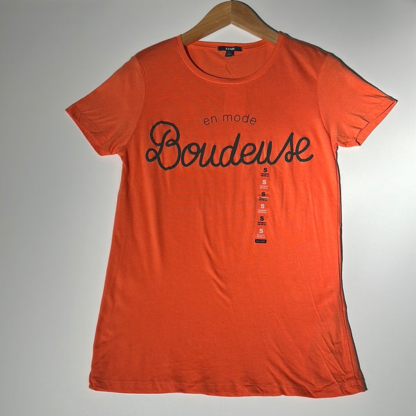 En Mode Boudeuse Graphic Tee for Women