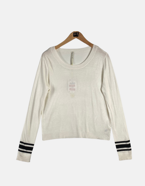 White sweater FM