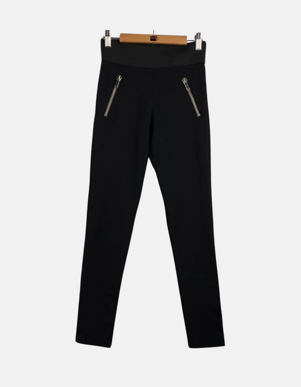 Black High-Waisted Leggings with Zipper Detail