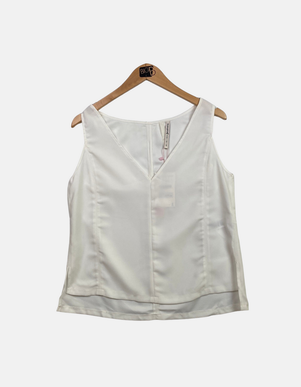 White blouse FM