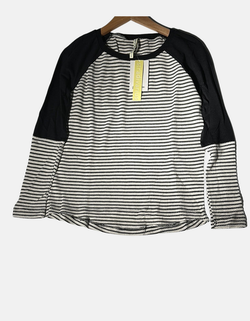 Contrast Circle Knit Top