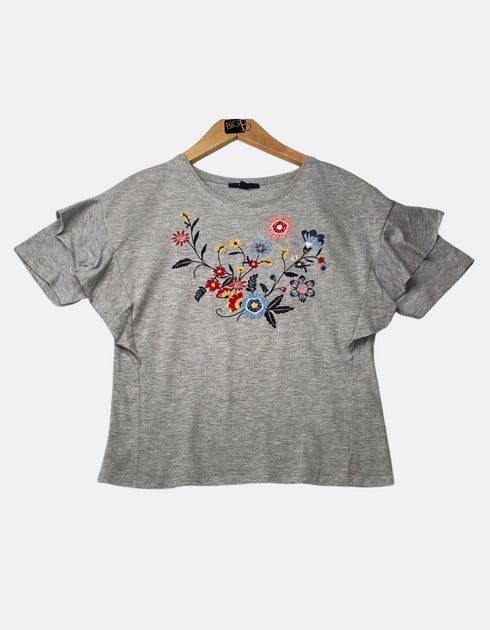 Grey T shirt with flower design on the front FM