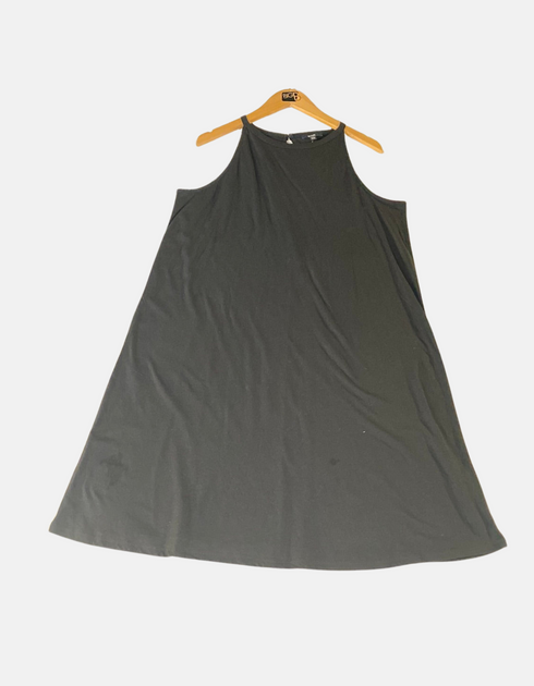 Black Sleeveless Swing Dress