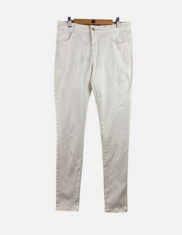 White jeans FM