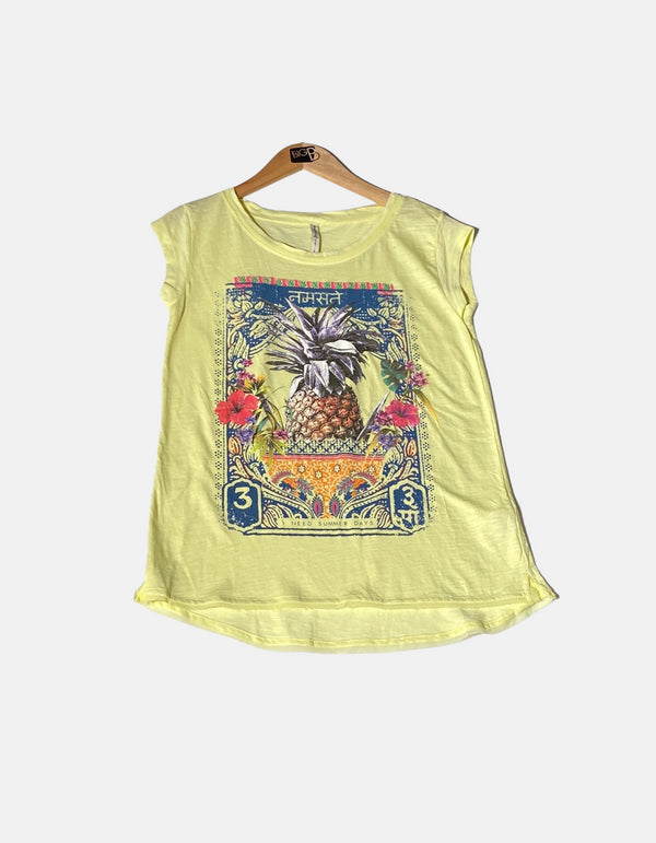 Tropical Pineapple Graphic T-Shirt – Yellow
