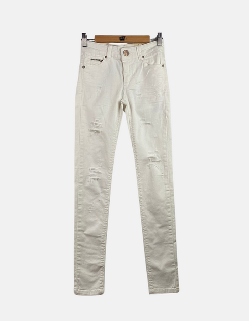 White jeans FM