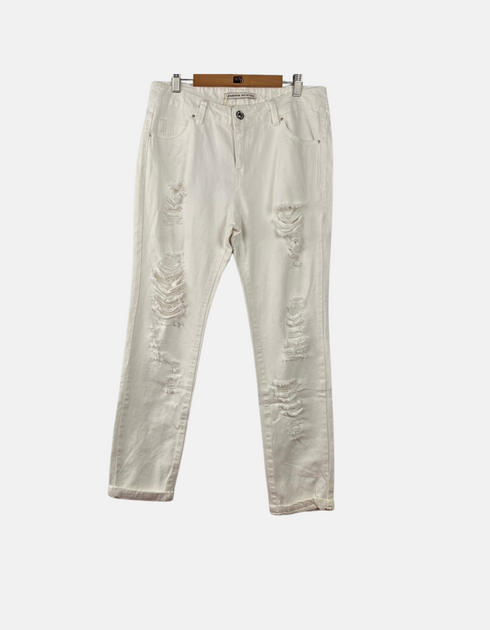 White jeans FM