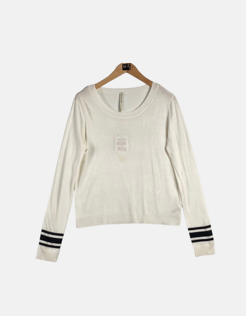 White sweater FM