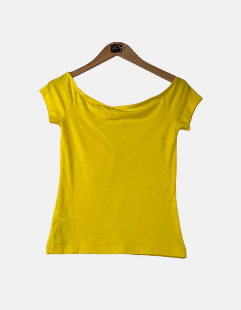Off-Shoulder Basic Tee – Yellow