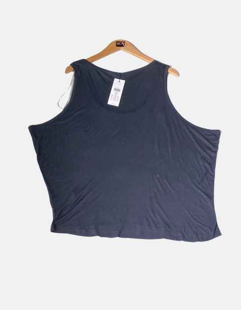 Classic Black Sleeveless Plus-Size Tank Top