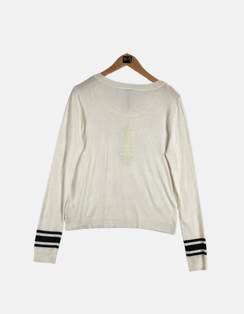 White sweater FM