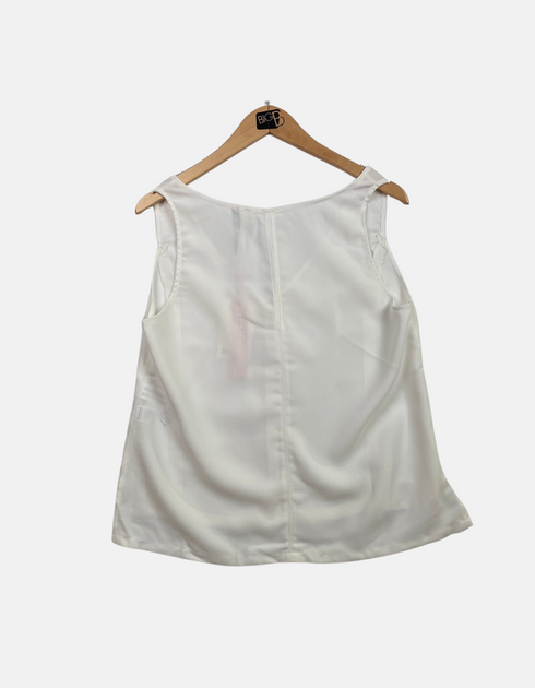 White blouse FM