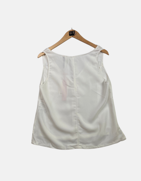 White blouse FM