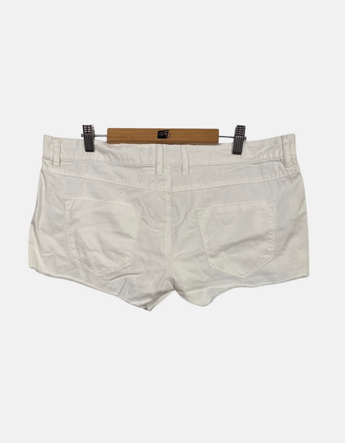 White shorts FM