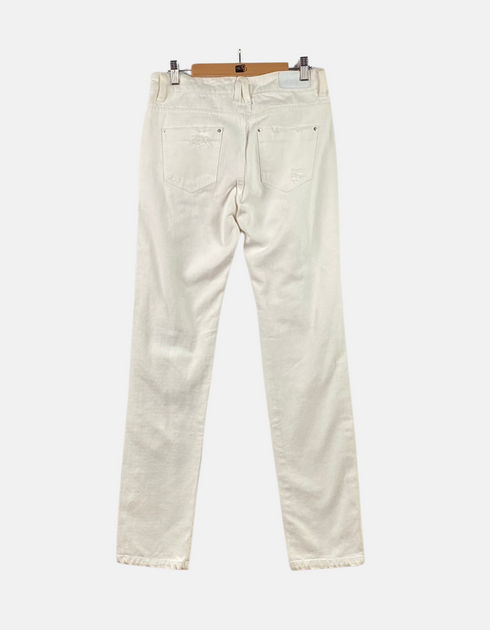 White jeans FM