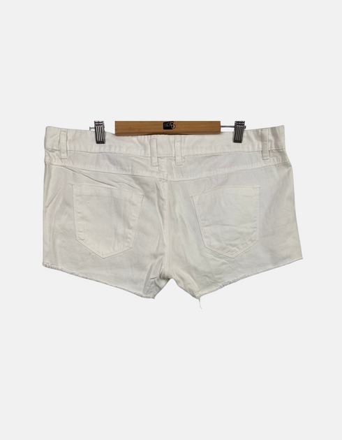 White shorts FM