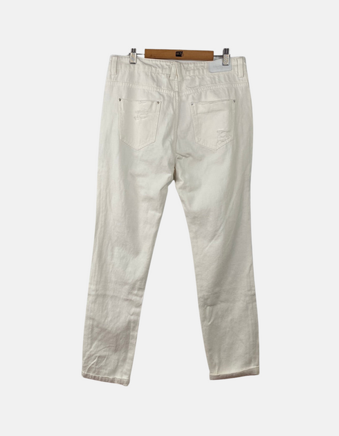 White jeans FM