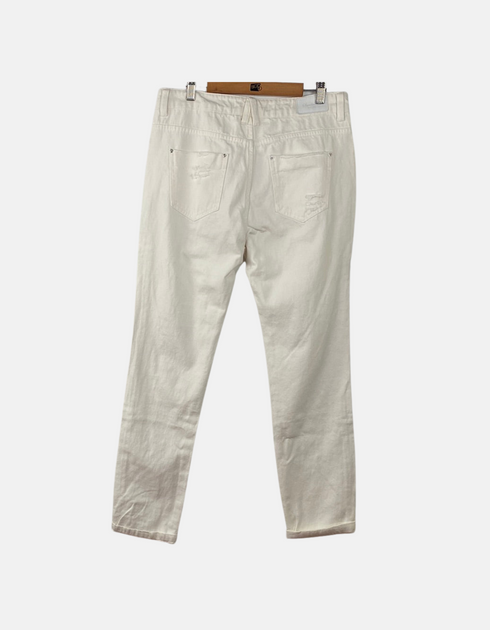 White jeans FM