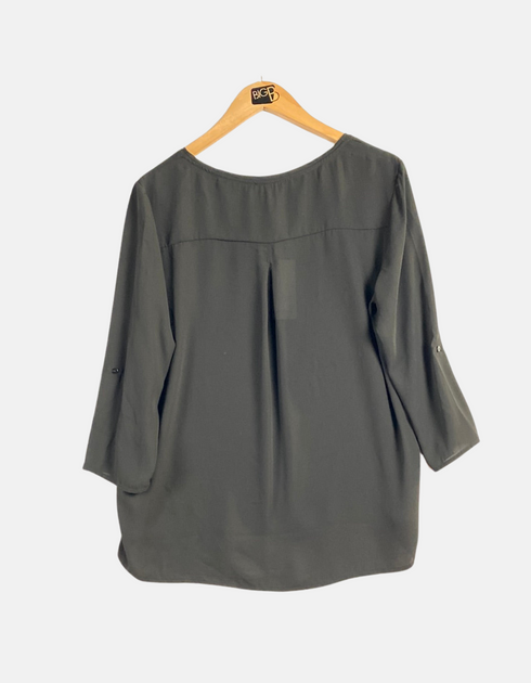 Minimalist Grey Blouse with 3/4 Sleeves