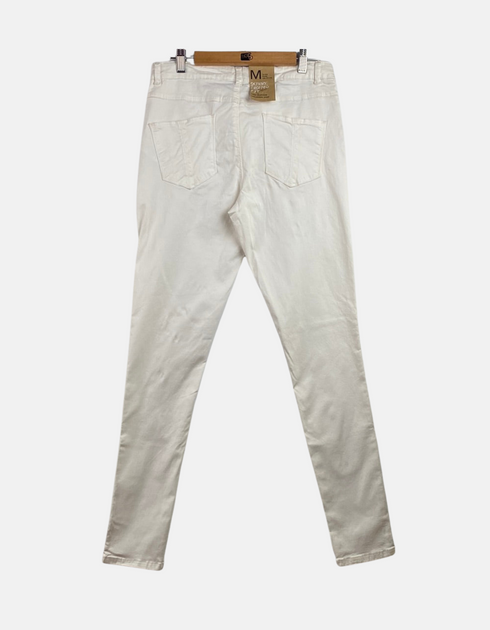 White jeans FM
